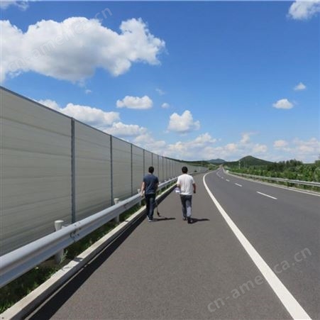 博乐声屏障 高速公路隔音降噪板 铁路桥面隔音墙提供安装