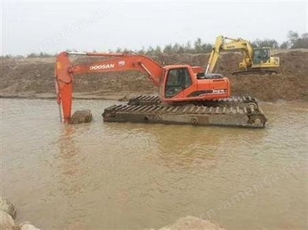 沼泽地挖掘机出租 达州水上挖机出租供应